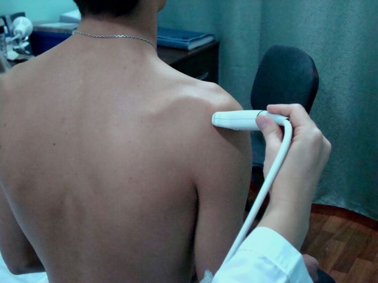 Modern physiotherapy will help to deal with the symptoms of shoulder arthritis in the initial stages